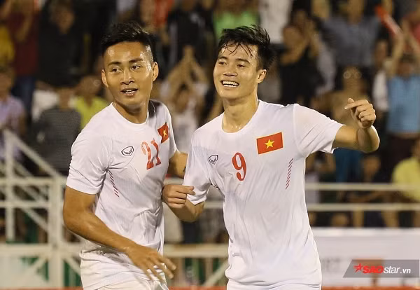 Muốn đi World Cup, Việt Nam cần thống trị AFF Cup.