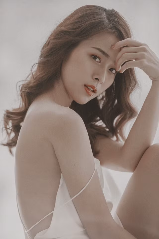 Diệp Bảo Ngọc được biết đến là hot girl nổi tiếng Sài Thành những năm 2009, 2010. Diệp Bảo Ngọc được biết đến là hot girl nổi tiếng Sài Thành những năm 2009, 2010.