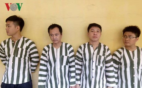 Các đối tượng trong hai đường dây tổ chức cá độ bóng đá trái phép tại TPHCM. Các đối tượng trong hai đường dây tổ chức cá độ bóng đá trái phép tại TPHCM.