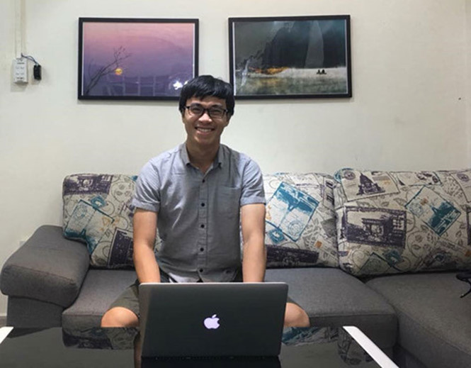 Hiện nay ngoài việc rong ruổi đó đây thì Long còn là một nhiếp ảnh gia và có một studio riêng để kiếm tiền trang trải cho mỗi chuyến đi - Ảnh: HOA NỮ