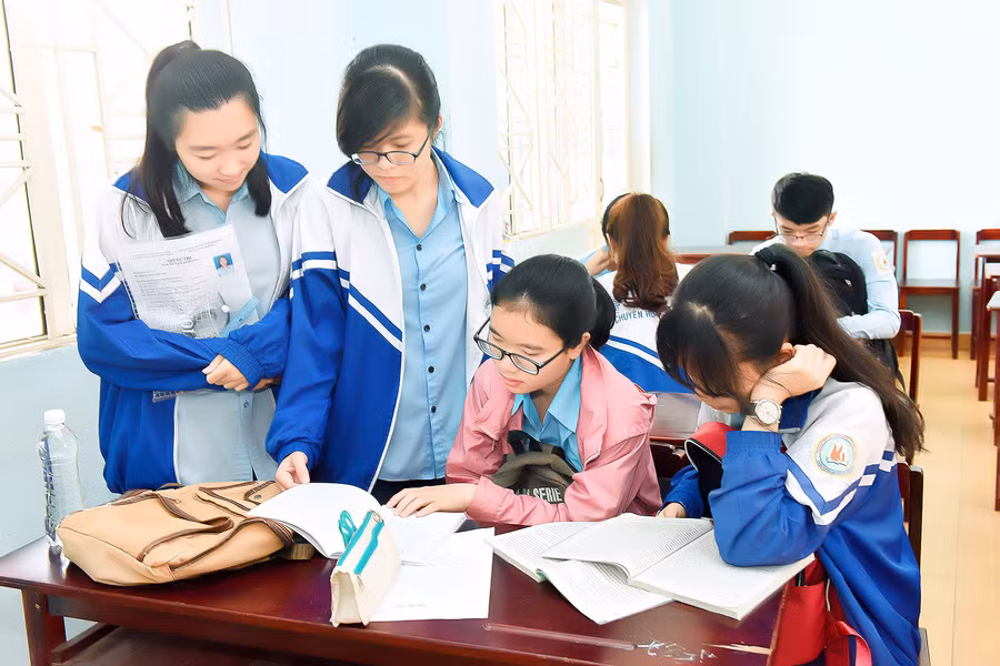 Tuy nhiên, Ngữ văn là môn duy nhất thi theo hình thức tự luận nên nhiều thí sinh tỏ ra lo lắng.