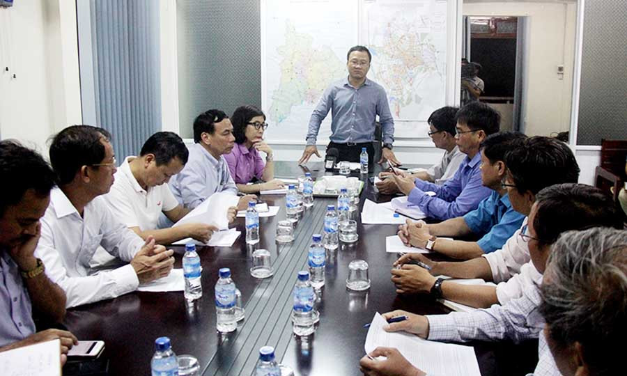  Ông Khuất Việt Hùng cũng chỉ đạo ngành chức nặng điều tra, làm rõ nguyên nhân vụ tai nạn. Ảnh: Sơn Tùng