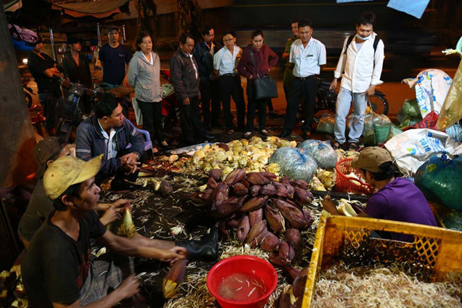 Cơ sở sản xuất bầy hầy ngay mặt tiền đường lớn