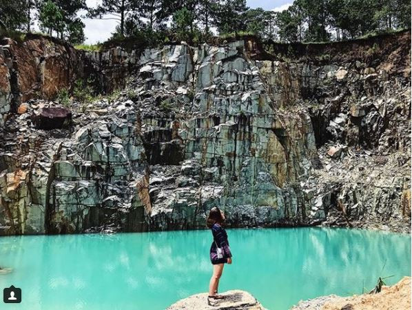 Nằm cách trung tâm thành phố Đà Lạt khoảng 50km, đường đến khu vực 