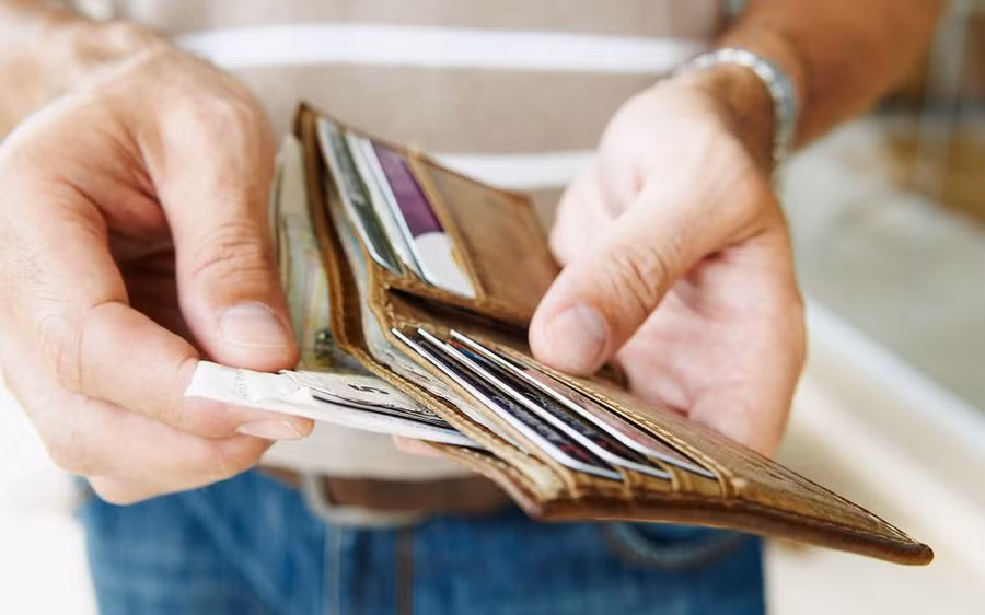 Làm cách nào để bảo quản tiền khi đi du lịch? - Ảnh: TSavvy