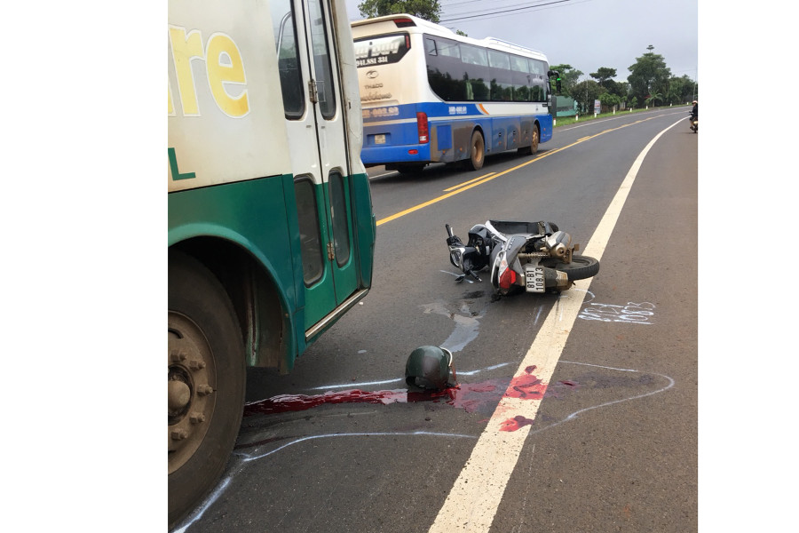 Vụ tai nạn đã khiến một người bị thương nặng. Ảnh: N.T