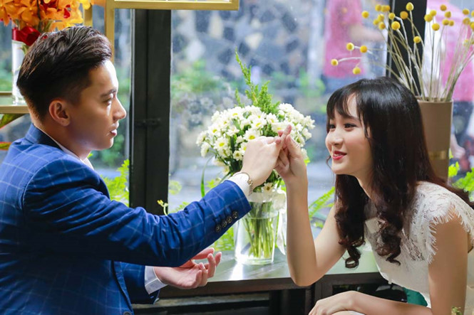 Jang Mi và S.T trong phim Tìm vợ cho bà