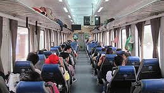 Hành khách có thể trả lại vé, đổi vé trước giờ xe lửa chạy