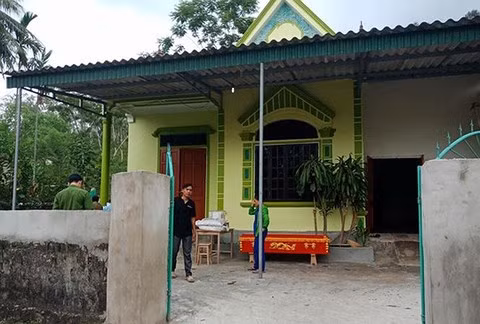  Ngôi nhà chị Hoàng Thị Nghĩa sinh sống.