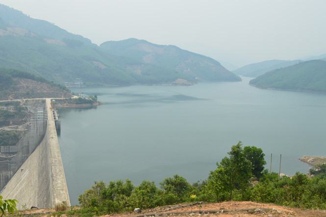 Thủy điện Đắkđrinh.