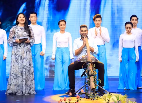  Nghệ sĩ người Mỹ - Ramin Yazdanpanah.