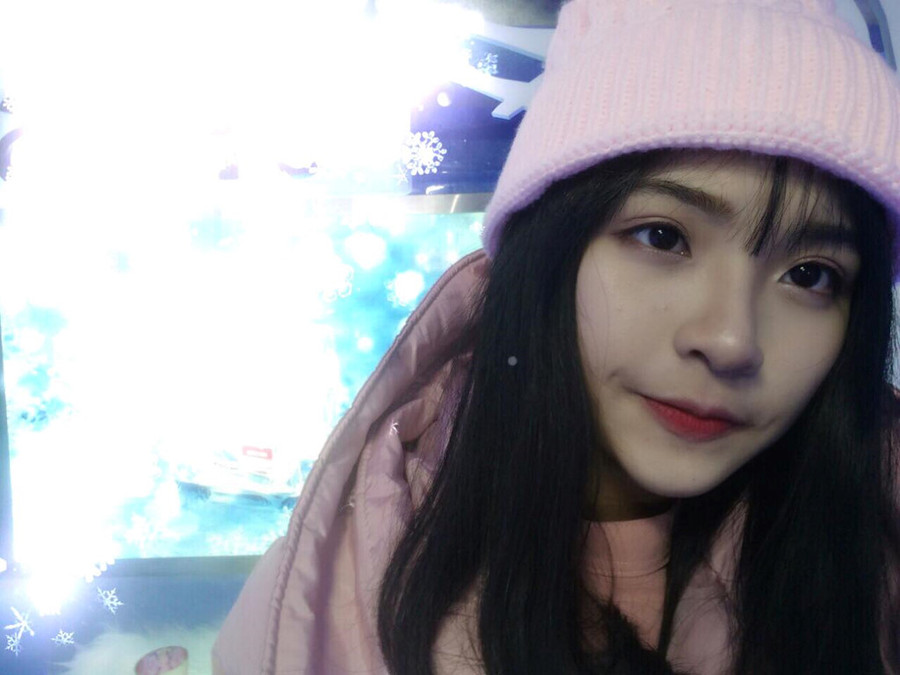 Cũng giống như những cô cậu học sinh khác, Phương Thanh cảm thấy bồi hồi trước giây phút chia ly của anh chị khóa trên. Nữ sinh cũng biết rằng chỉ một năm nữa, cô bạn sẽ phải chia tay bạn bè, thầy cô, trường lớp. Vì vậy, 10X cover bài hát đúng với tâm trạng và không ngờ nhận được sự quan tâm đến thế.