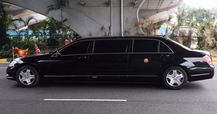 Cận cảnh một chiếc xe của đoàn Triều Tiên.