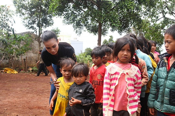 Người đẹp H’Ăng Niê Người đẹp H’Ăng Niê