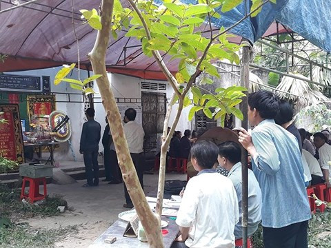 Gia đình tổ chức tang lễ cho chị Thúy Gia đình tổ chức tang lễ cho chị Thúy