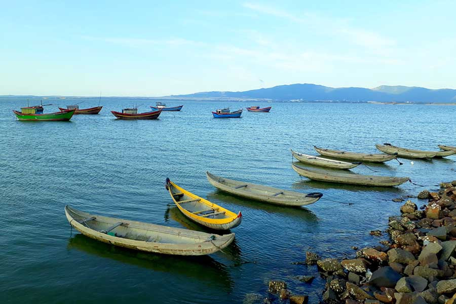Cảnh thanh bình trên đầm Thị Nại. Ảnh: Tuấn Vũ Cảnh thanh bình trên đầm Thị Nại. Ảnh: Tuấn Vũ