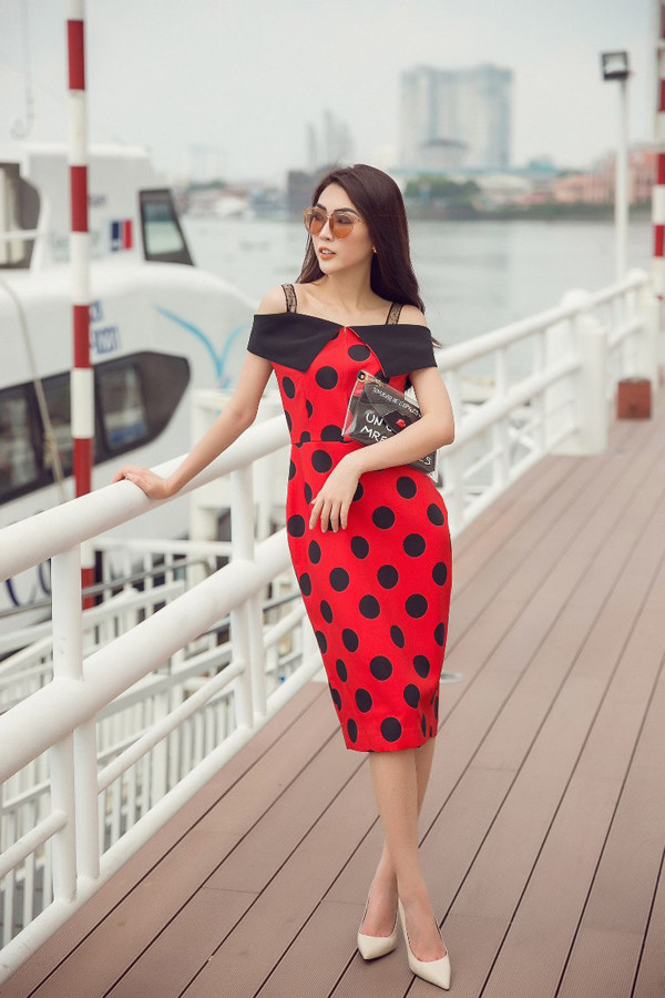  Bộ ảnh được thực hiện với sự hỗ trợ của nhiếp ảnh Chanh, stylist Trần Quốc Đạt.