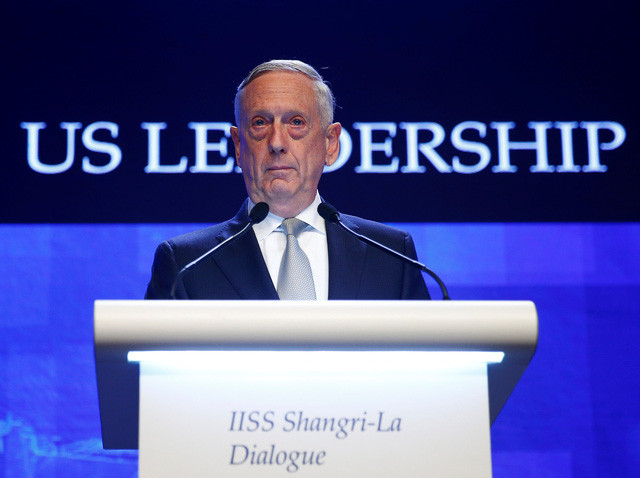 Bộ trưởng Quốc phòng Mỹ James Mattis phát biểu tại Đối thoại Shangri-La 2018 - Ảnh: REUTERS Bộ trưởng Quốc phòng Mỹ James Mattis phát biểu tại Đối thoại Shangri-La 2018 - Ảnh: REUTERS