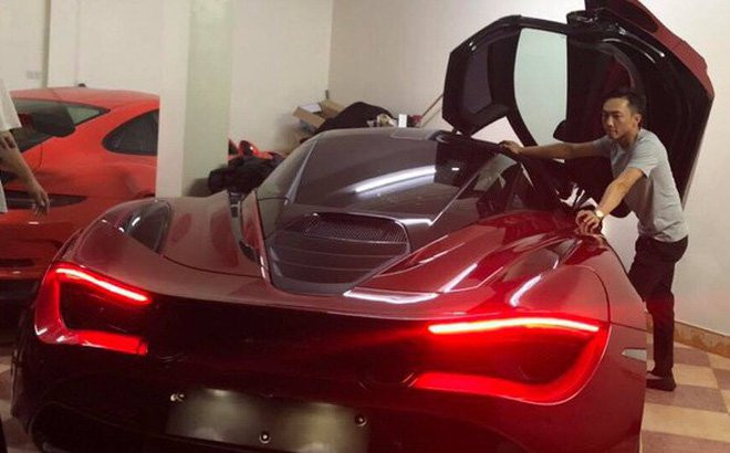  Siêu xe McLaren 720S màu đỏ Memphis.