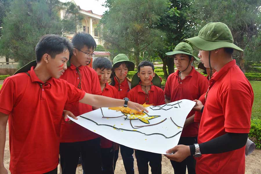 Thử thách ghép tranh Tôi yêu Tổ quốc.