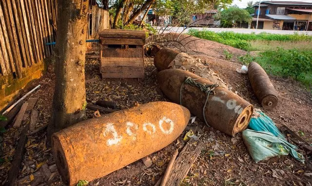 Những trái bom còn sót lại từ thời chiến tranh trên đất Lào