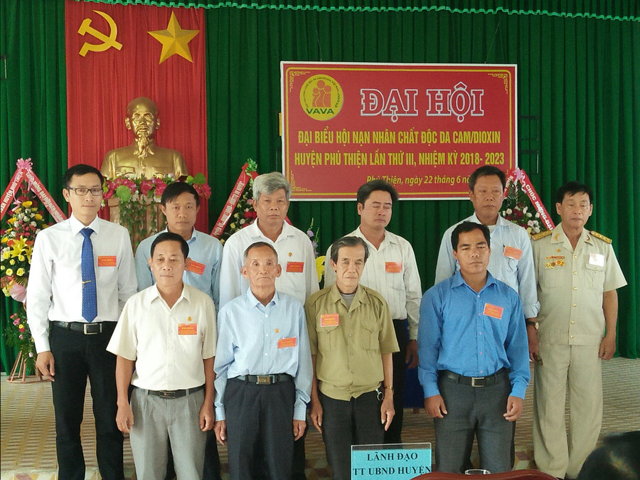 Ra mặt Ban Chấp hành Hội Nạn nhân chất độc da cam/dioxin huyện nhiệm kỳ mới. Ảnh: T.D
