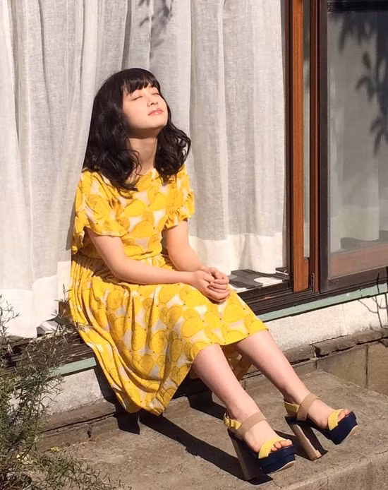 Kanna Hashimoto tham gia nhiều hoạt động giải trí từ khi là học sinh tiểu học với vai trò nghệ sĩ nhí của công ty quản lý Active Hakata.