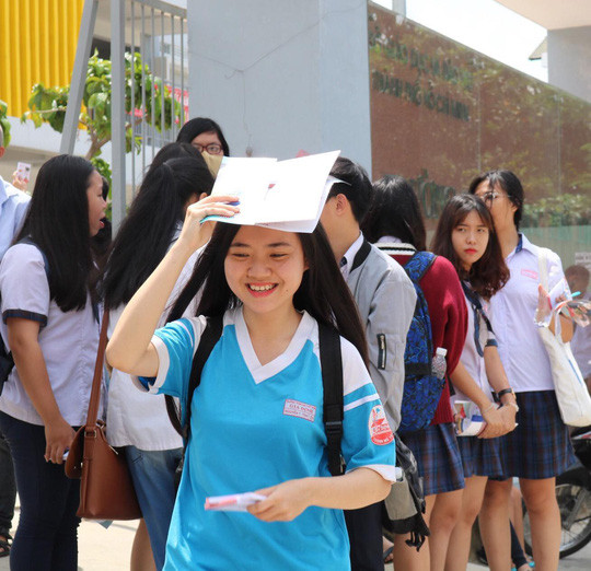 Thí sinh hoàn tất môn thi cuối cùng, kỳ thi THPT quốc gia 2018  Thí sinh hoàn tất môn thi cuối cùng, kỳ thi THPT quốc gia 2018