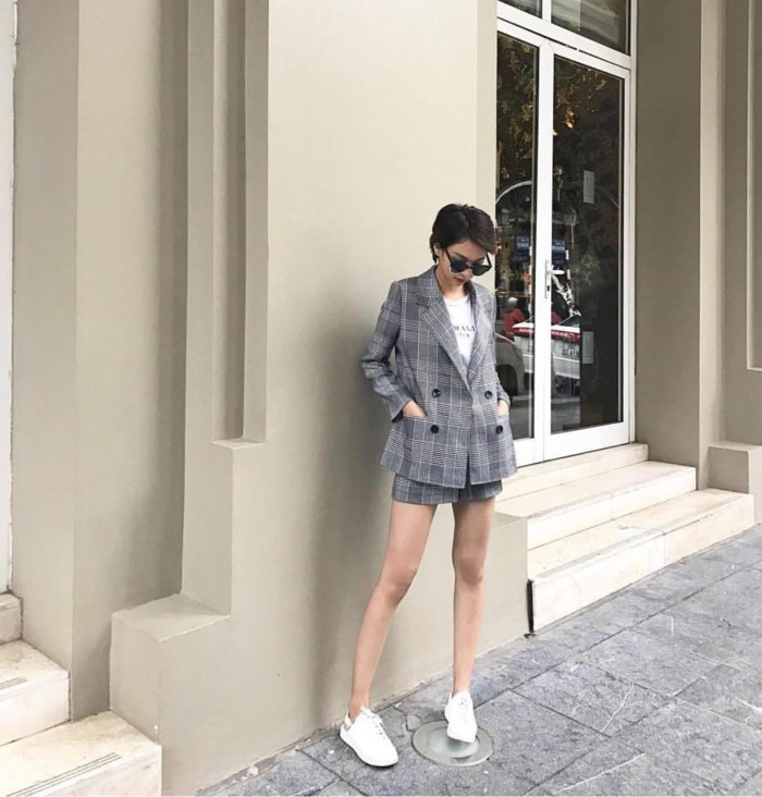 Không thể phủ nhận, mái tóc ngắn quả thật là một cú lột xác ngoạn mục trong phong cách của Phí Phương Anh.