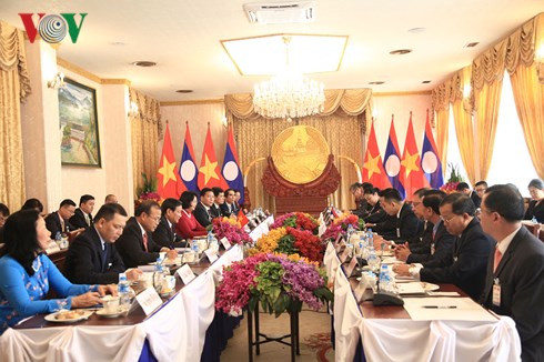 Toàn cảnh Hội đàm. Toàn cảnh Hội đàm.