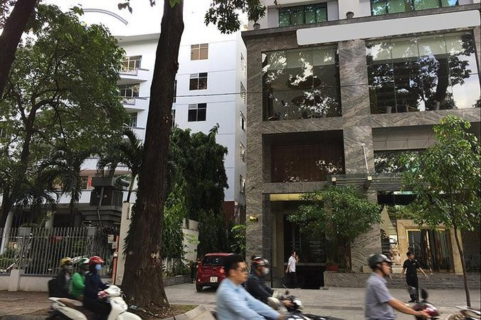 Khu nhà đất công vụ của Đài khí tượng thủy văn Nam Bộ ở quận 1 đã được bán cho doanh nghiệp xây khách sạn không đúng chỉ đạo. Khu nhà đất công vụ của Đài khí tượng thủy văn Nam Bộ ở quận 1 đã được bán cho doanh nghiệp xây khách sạn không đúng chỉ đạo.