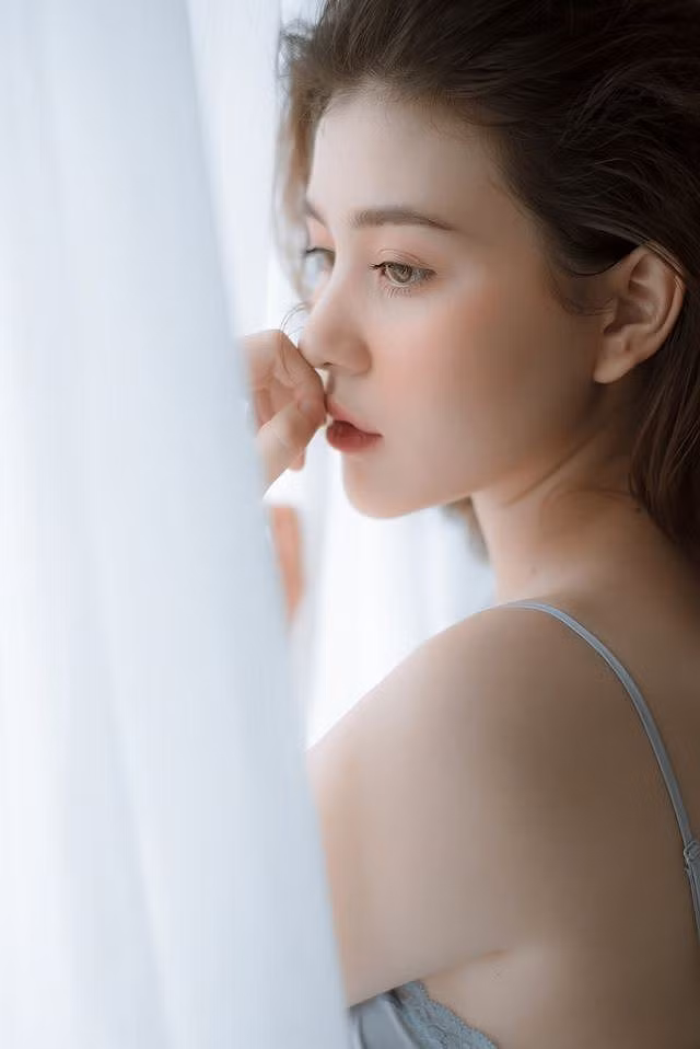  Hiện tại ngoài việc học tập, Nhật Anh còn thử sức với việc kinh doanh riêng.