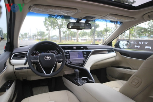 Toyota Camry 2019 có không gian nội thất hiện đại. Toyota Camry 2019 có không gian nội thất hiện đại.