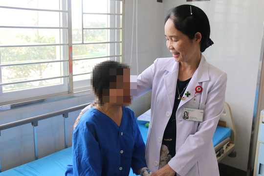 Bệnh nhân hết đau bụng sau khi cặp 