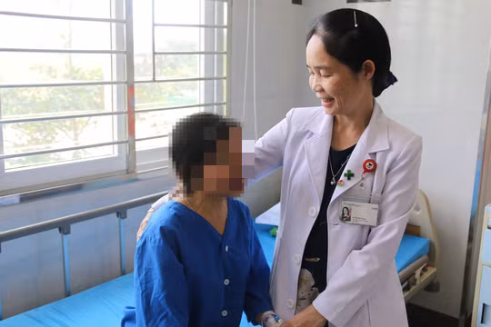 Bệnh nhân hết đau bụng sau khi cặp 