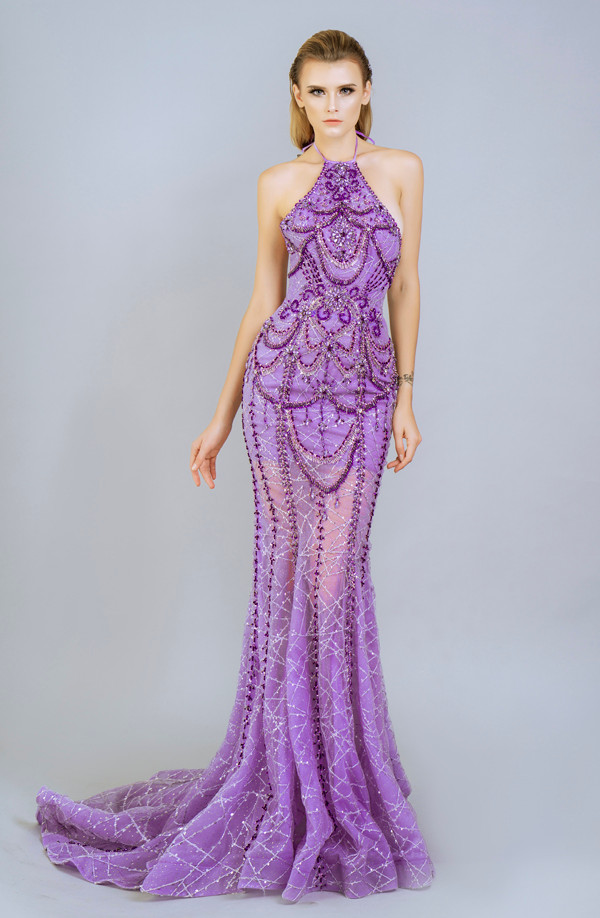 Trang phục mang vẻ đẹp sang trọng, gợi cảm chính là điểm mạnh để các thiết kế của Brian Võ luôn được lòng và nhận được sự yêu thích của nhiều người đẹp Việt.