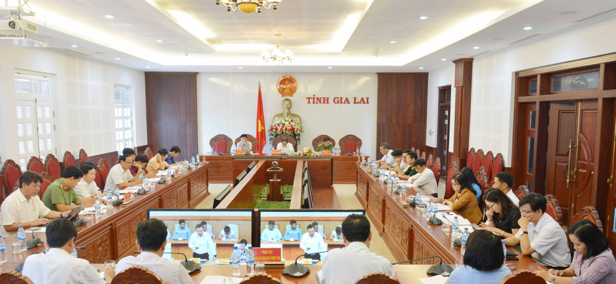  Toàn cảnh buổi họp trực tuyến sơ kết công tác đảm bảo trật tự, an toàn giao thông. Ảnh: Lê Hòa 