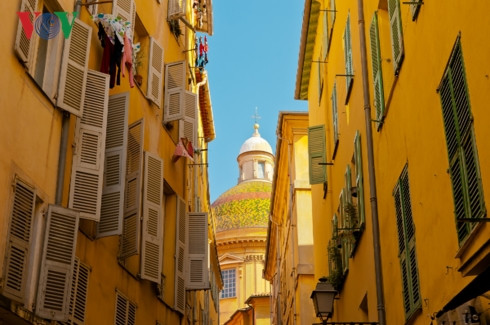  Những sự tinh tế và chi tiết từ trên mái vòm Nice Cathedral