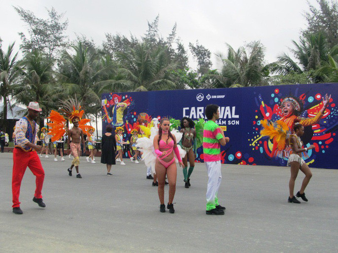  Các điệu múa rựng rửa mang phong cách Âu - Mỹ