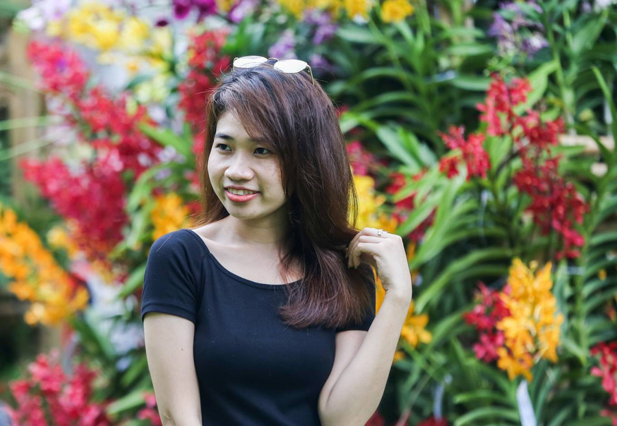 "Các loài hoa lan ở đây đều rất tươi tắn, phong phú chủng loại. Thời tiết trong dịp nghỉ lễ cũng không quá nắng nóng nên càng làm hoa thêm đẹp", một nữ du khách chia sẻ.