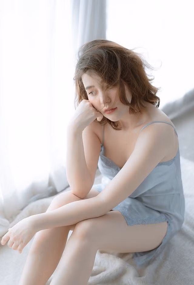 Cô bạn theo đuổi phong cách sexy và từng thừa nhận bản thân bị ảnh hưởng khá nhiều bởi lối sống phương Tây phóng khoáng.