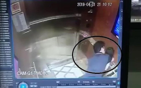 Kẻ dâm ô bé gái trong thang máy tại TP HCM. Kẻ dâm ô bé gái trong thang máy tại TP HCM.