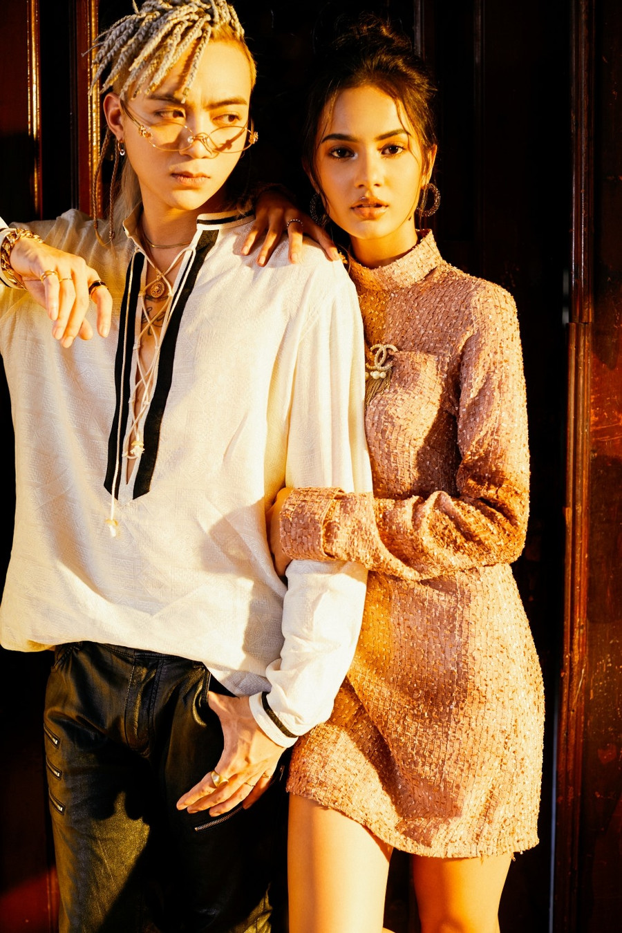 Soobin Hoàng Sơn và Emma Lê trong MV. Soobin Hoàng Sơn và Emma Lê trong MV.