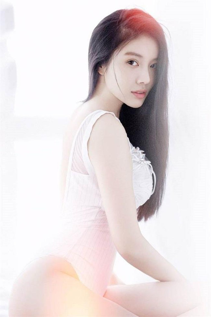  Bên cạnh đó, Từ Đông Đông lưu ý ăn đa dạng, gồm cải bắp, cải thảo, dầu thực vật hay các loại ngũ cốc thô, sữa, gan, thịt bò, nấm và các thực phẩm khác.