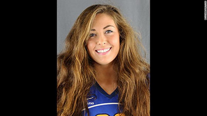 Andrea Norton là một sinh viên giỏi trong mắt thầy cô và bạn bè Andrea Norton là một sinh viên giỏi trong mắt thầy cô và bạn bè