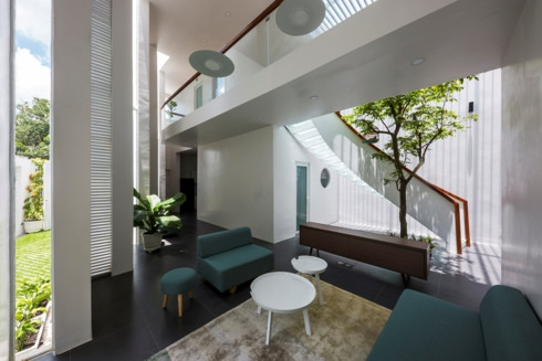  Với thiết kế không có tường ngăn cách giữa các phòng dù làm việc gì các thành viên vẫn có thể nhìn thấy nhau, tạo nên sự gắn kết.