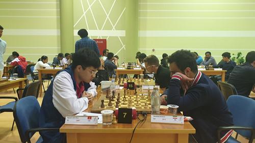 Tài năng trẻ Nguyễn Anh Khôi (trái) cũng có giải đấu khá thành công Tài năng trẻ Nguyễn Anh Khôi (trái) cũng có giải đấu khá thành công