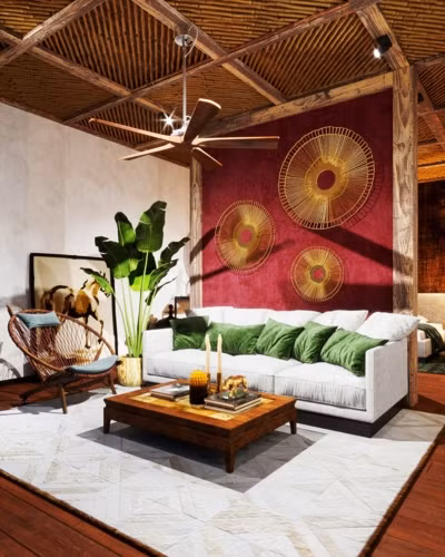  Phòng khách sinh động với những tông màu rực rỡ như đỏ, vàng, xanh lá cây và màu nâu của gỗ.