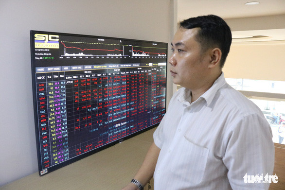 Hiện tại, cổ phiếu QCG vẫn đang trong nằm trong diện bị cảnh báo, giao dịch dưới mệnh giá, đạt 5.290 đồng/cổ phiếu chốt ngày giao dịch 18-4 - Ảnh: TRẤN KIÊN