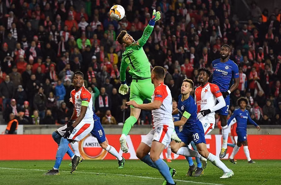 Thủ thành Kepa có trận đấu xuất sắc giúp Chelsea giữ sạch lưới